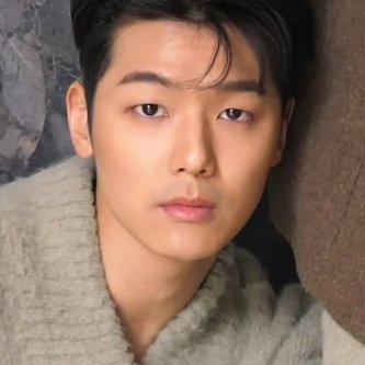 Kang Min-hyuk